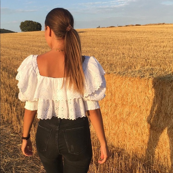 2left🔥🔥Zara embroidery top bloggers favorite - Picture 16 of 16